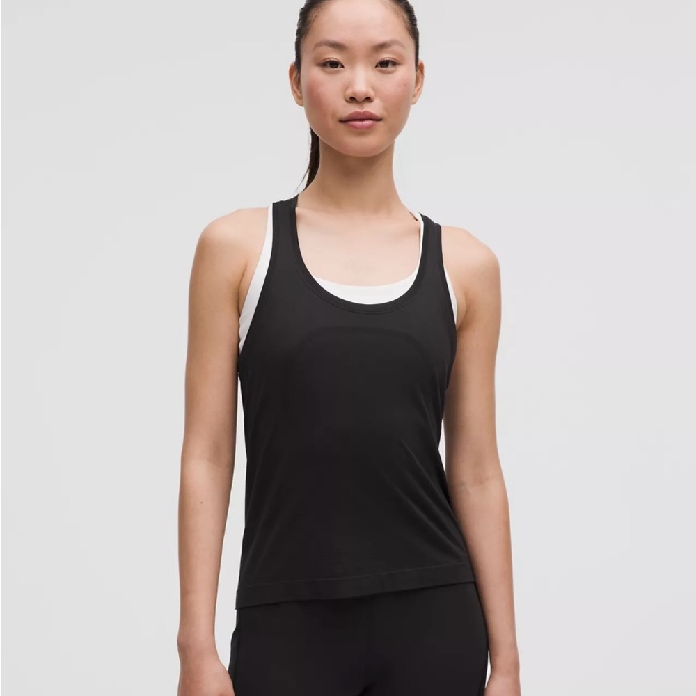 Lululemon Swiftly Tech Racerback Tank Top 2.0
Waist Length